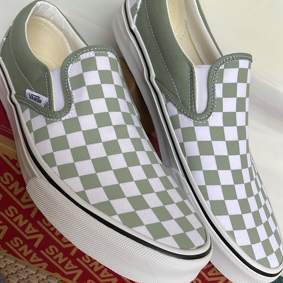 Vans Men’s Classic Slip-On
Color Theory Checkerboard
VN0DDBVZCJL
Sneakers - Picture 8 of 16